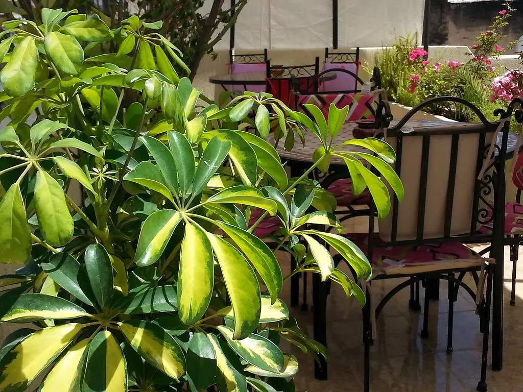 Bed & Breakfast Maison Famille Tazi Fes